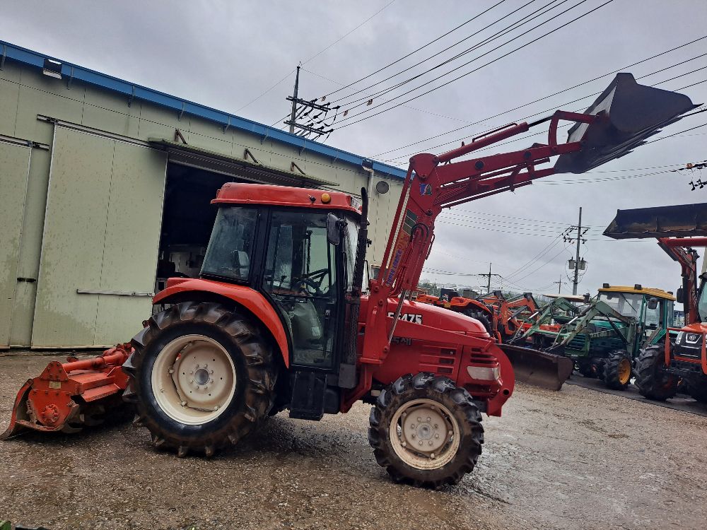 국제 트랙터 EF475 (47마력) 앞좌측면