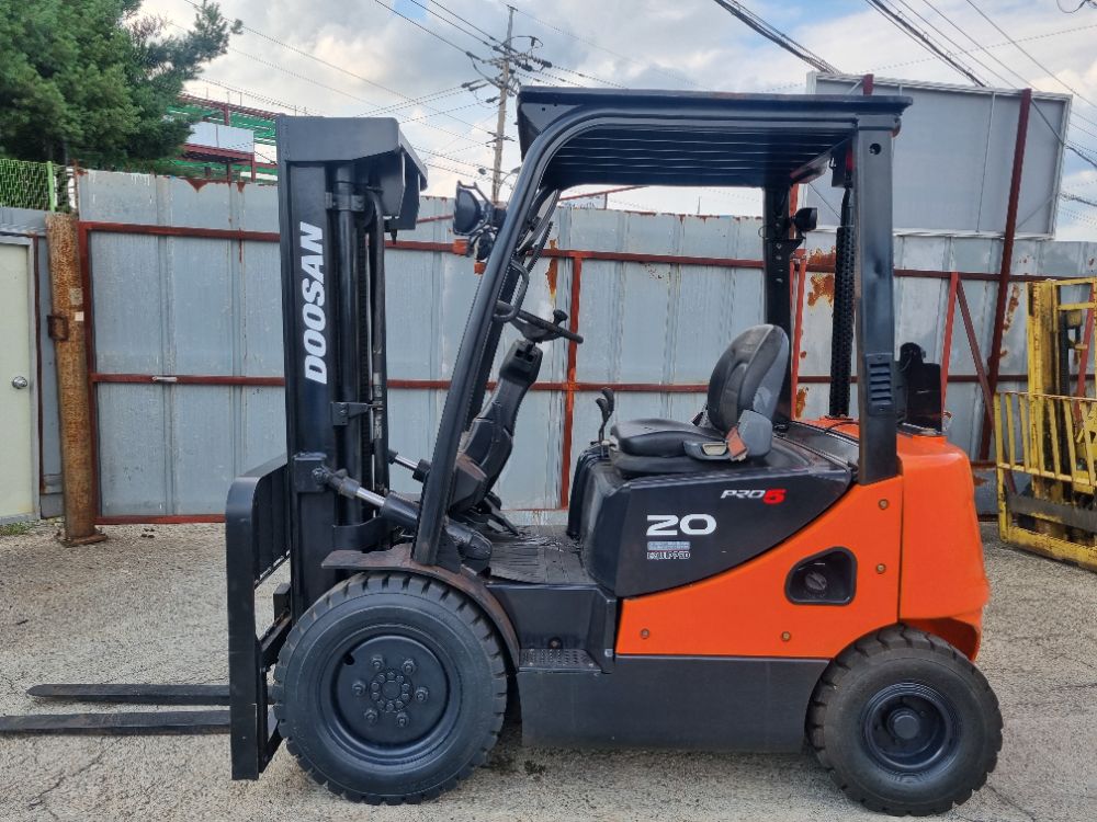  지게차 두산D20S-5
