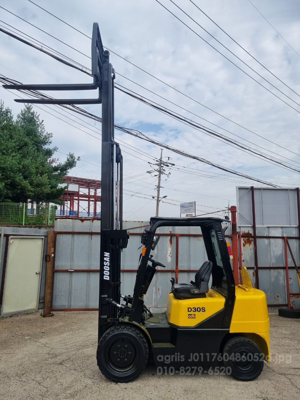 두산 2.98톤 지게차 D30S (3.0톤) 뒤우측면