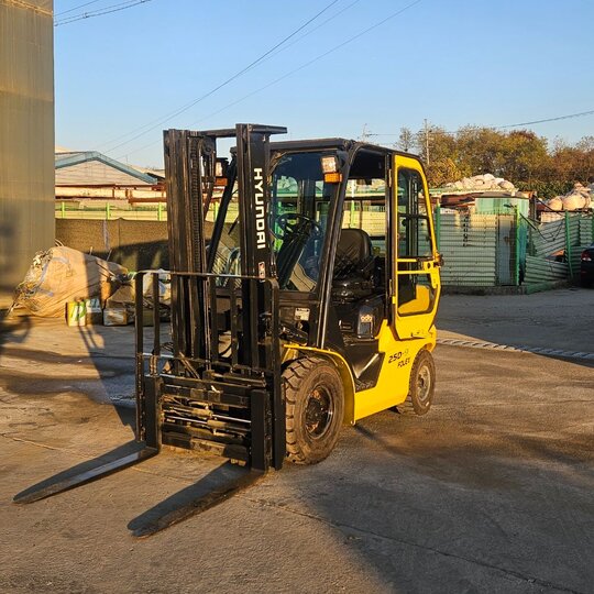 현대 지게차 포렉스25D-9자동발사이드쉬프트 (2.5톤)