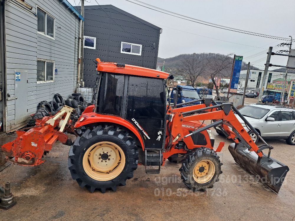 Daedong Tractor RX600 (60hp) 뒤우측면