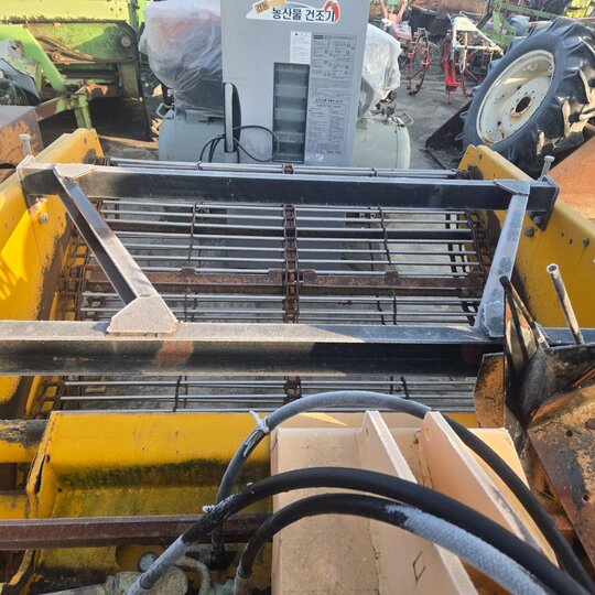 신흥  땅속물 수확기 DR 1600,S