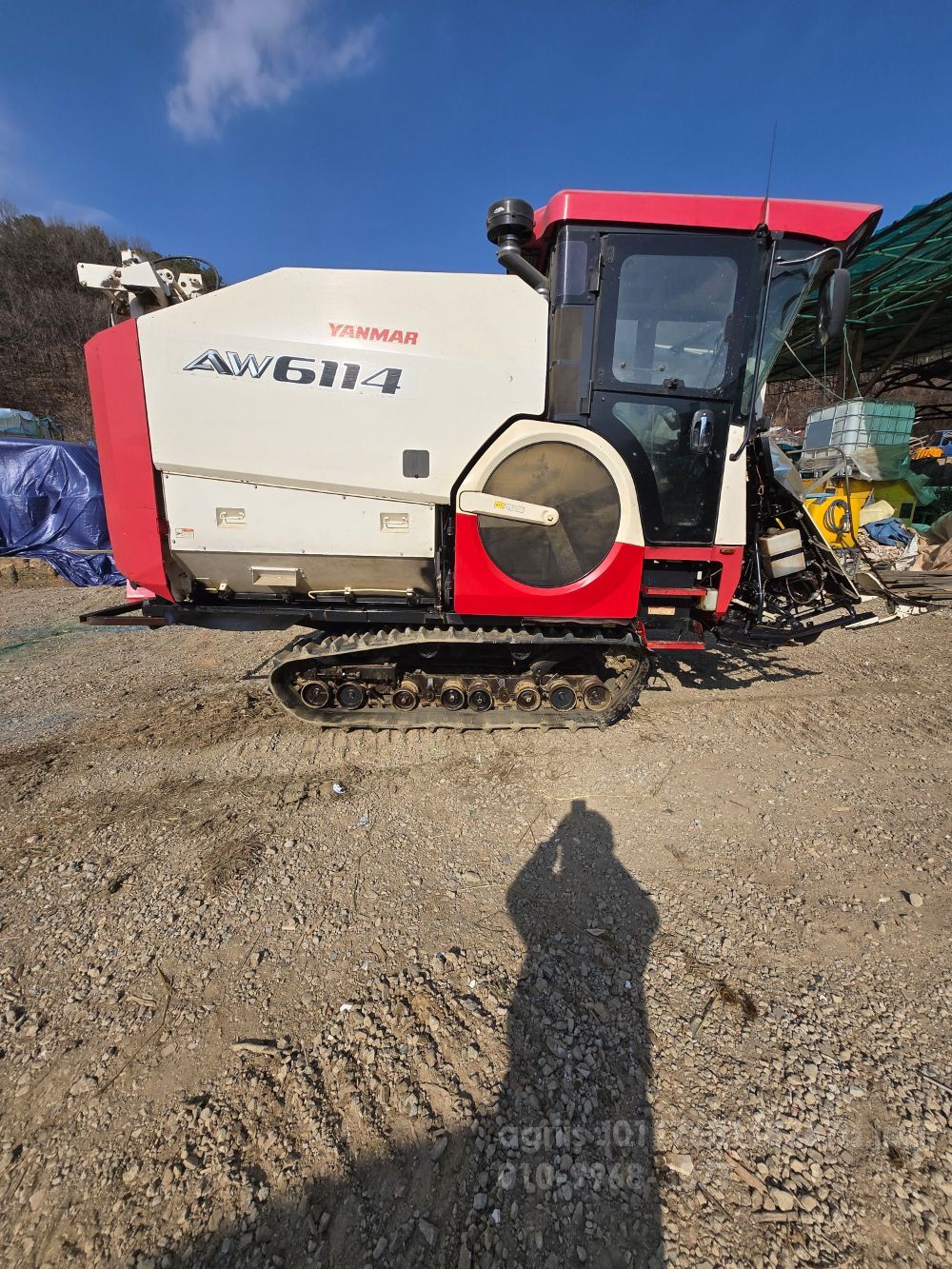 얀마 콤바인 AW6114 (6조식) 뒤우측면