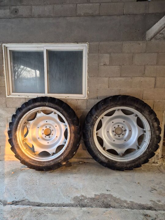 BKT 타이어 9.5-36 휠조합