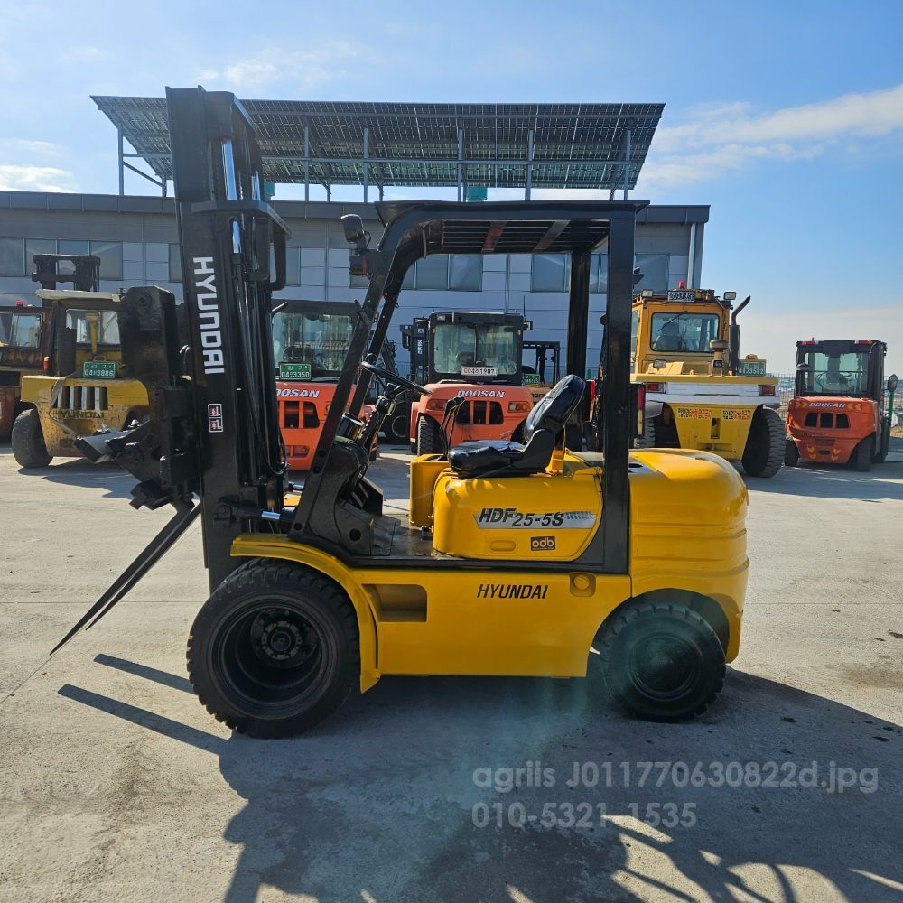 현대 지게차 HDF25-5S (2.5톤) 뒤우측면