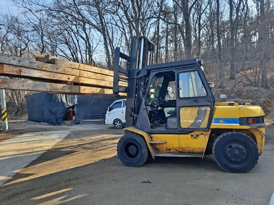  Forklift 클라크6톤 (6톤) 앞좌측면
