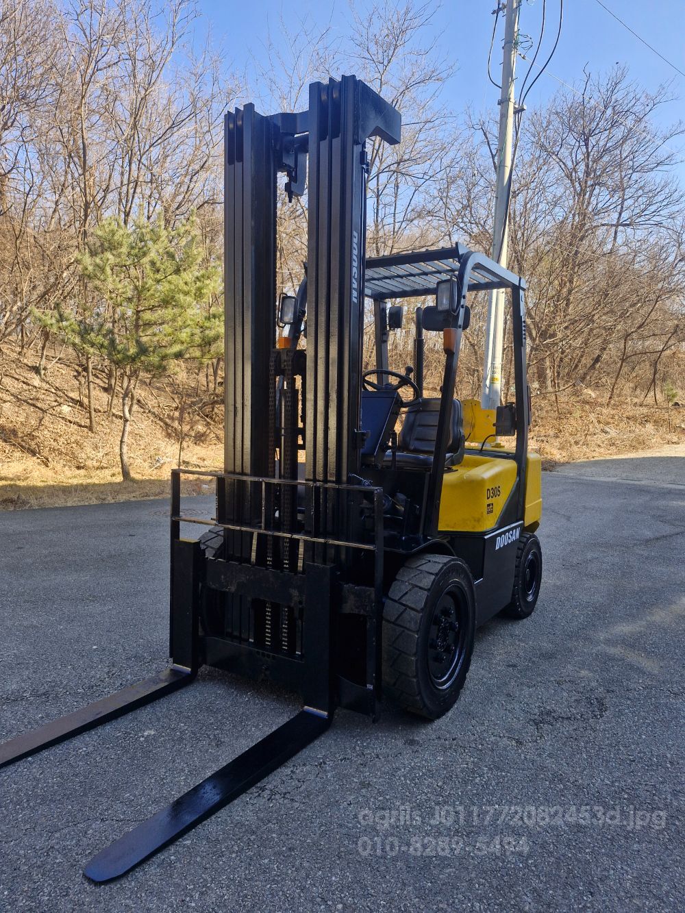 Doosan Forklift 3돈 하이3단마스타 (3톤) 뒤우측면