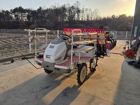 Yanmar Rice transplanter VP6 (6Rows) 앞좌측면