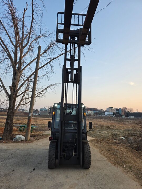 Doosan Forklift 노랭이 (3.5톤) 앞좌측면