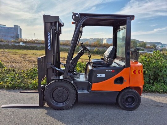 Doosan Forklift 프로5 (2.5톤)