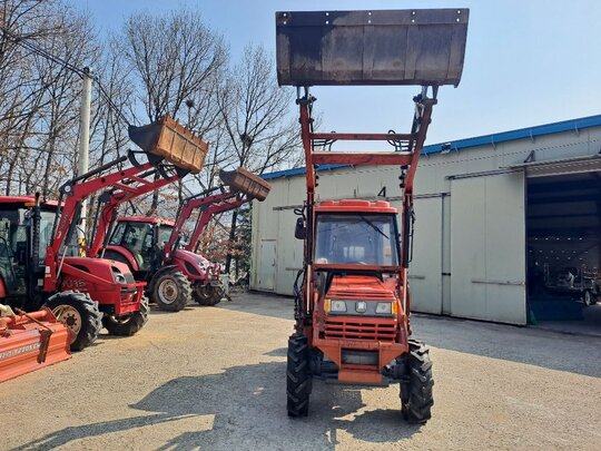 대동 트랙터 L3503 (35마력) 앞좌측면