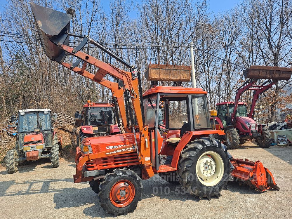 대동 트랙터 L3503 (35마력) 뒤우측면