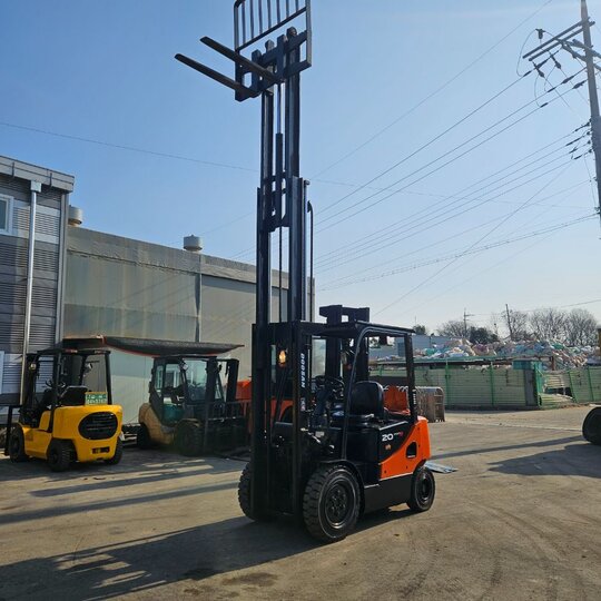 두산 지게차 D20S-5 3단마스트 (2톤)