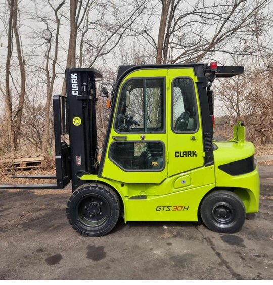 클라크 지게차 GTS30H (3.0톤) 앞좌측면