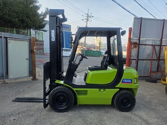 Clark Forklift FX253D (2.5톤)