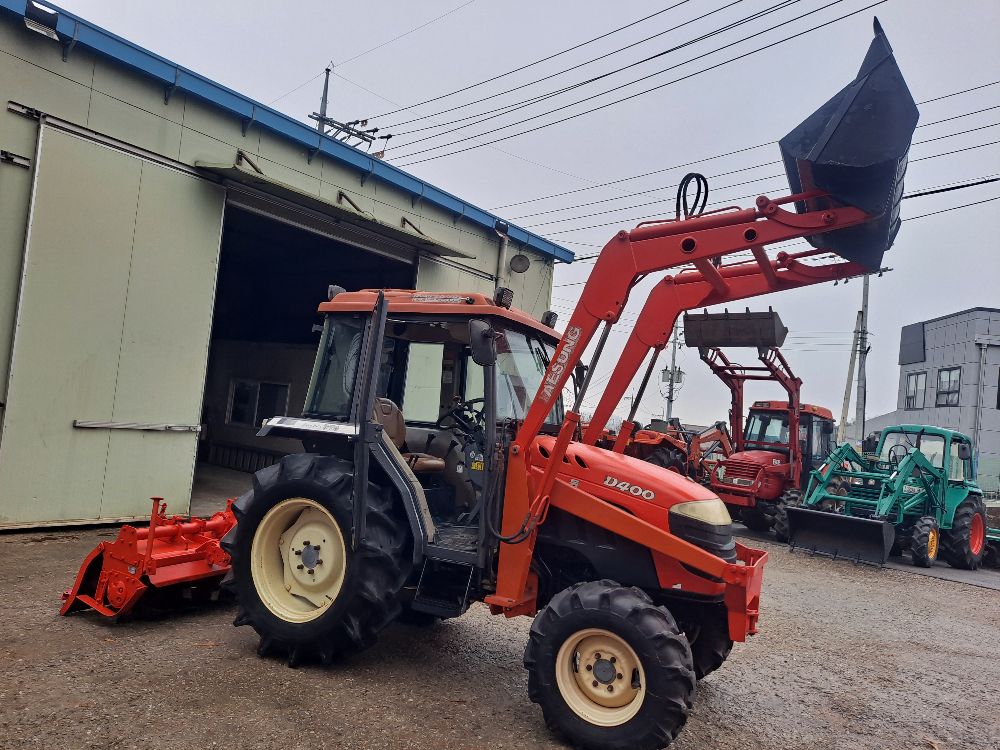 대동 트랙터 D400 (40마력) 뒤우측면