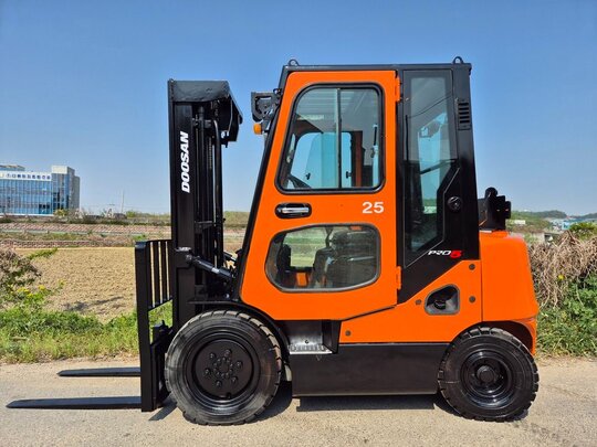  Forklift D25S-5 (2.5톤)