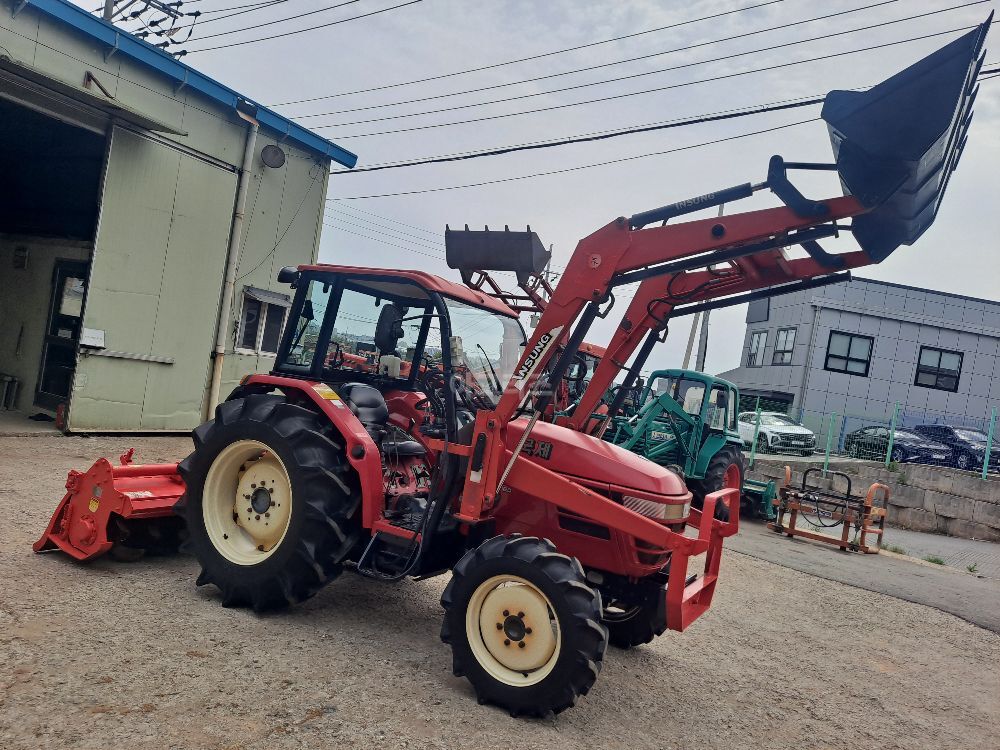 국제 트랙터 AF350 (35마력) 뒤우측면