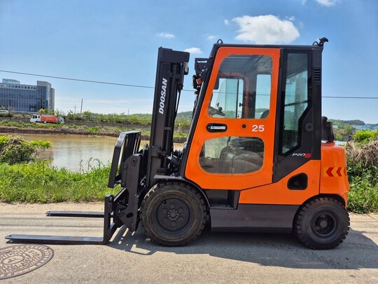 Doosan Forklift D25S-5 (2.5톤)