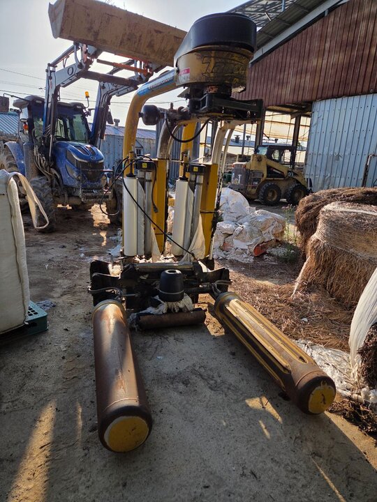  Bale Wrapper 1320EH  앞좌측면