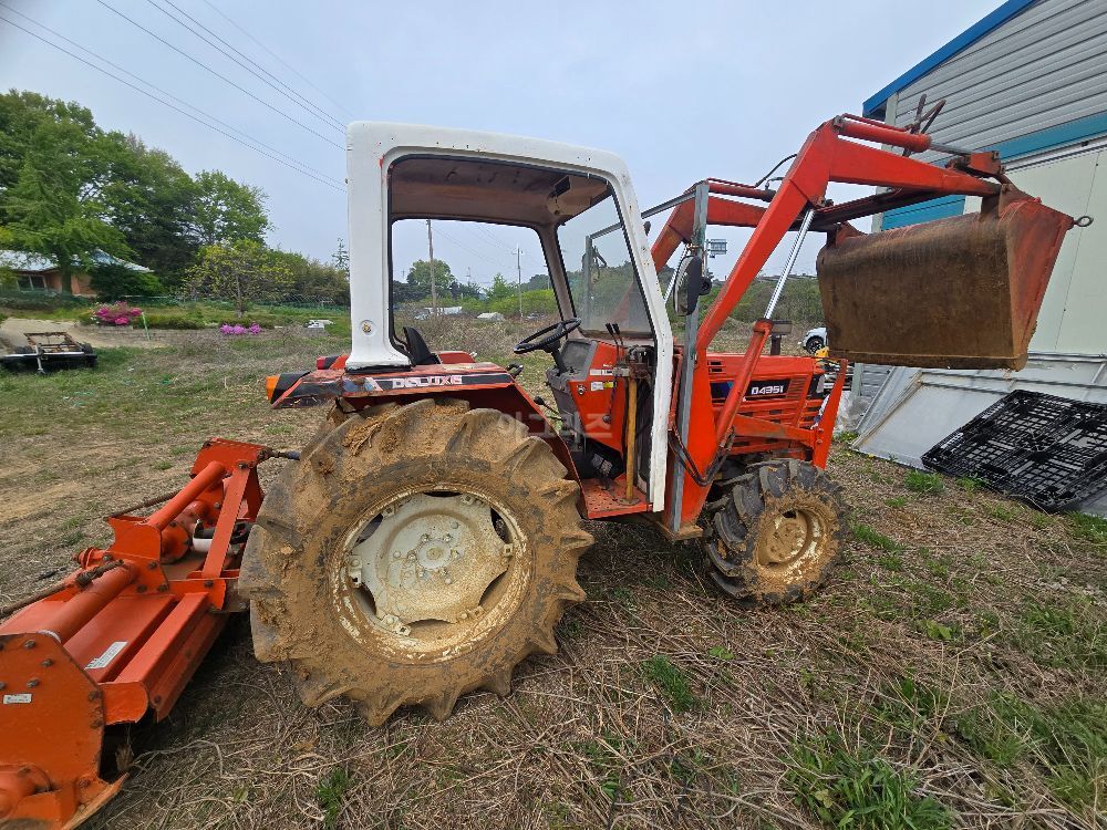 대동 트랙터 D4351 (43마력) 뒤우측면