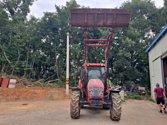 TYM Tractor T903 (90hp) 앞좌측면