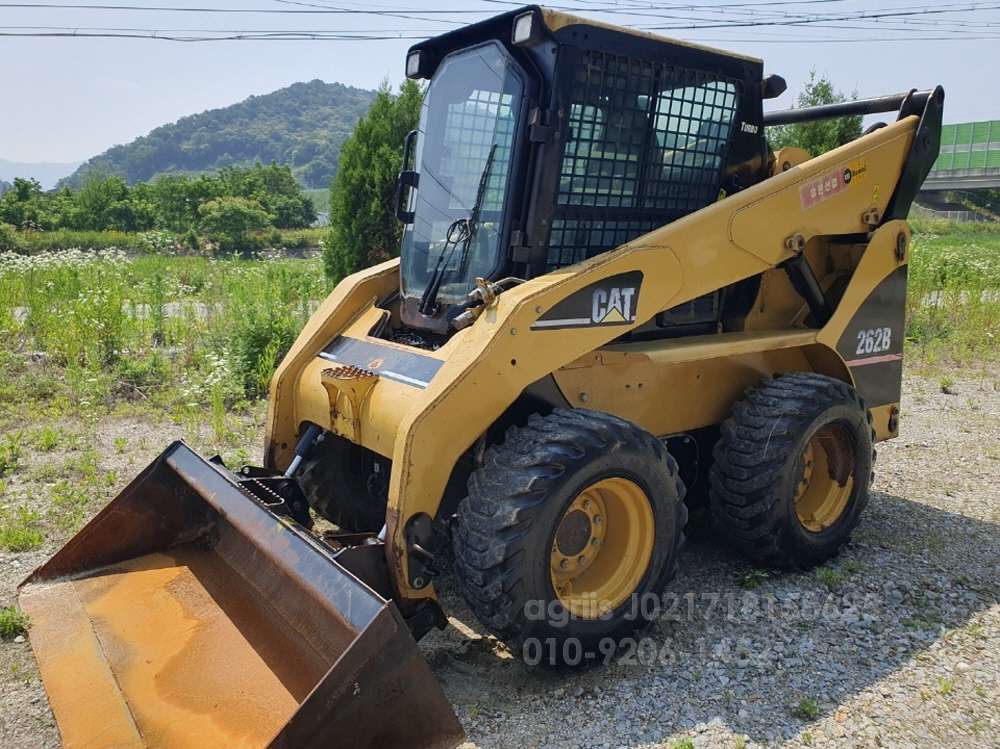  Skid steer loader 262B  뒤우측면