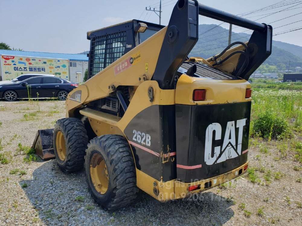  Skid steer loader 262B  측면