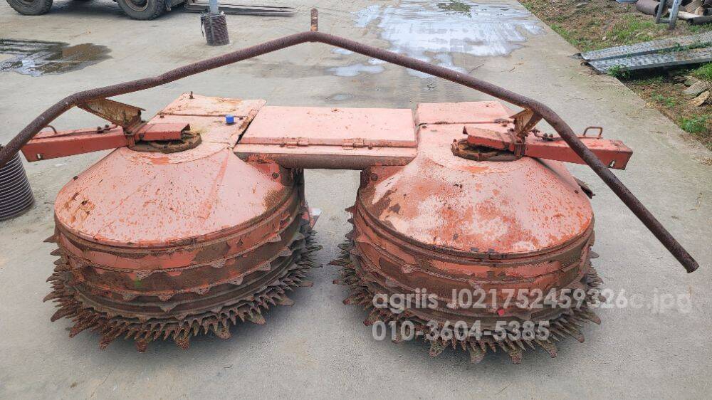  Corn Harvester C3000캠퍼  앞좌측면