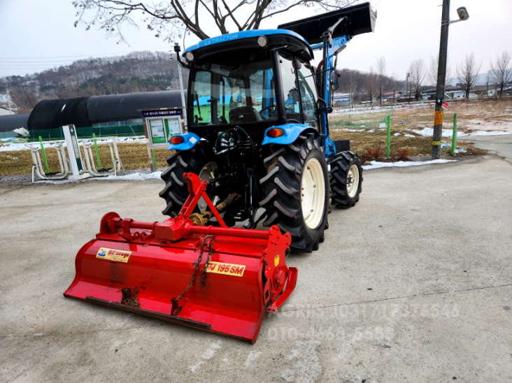 LS Tractor U6157파워셔틀 (57hp) 측면