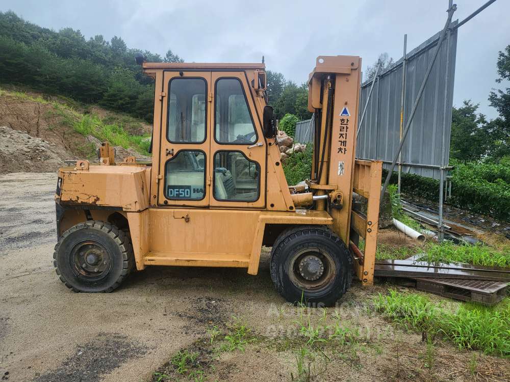  Forklift 지게차  뒤우측면