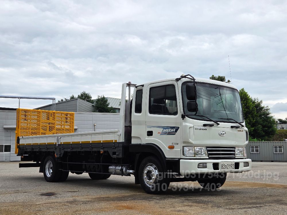 현대 메가트럭5톤 6m25초장축 자동사다리 뒤우측면