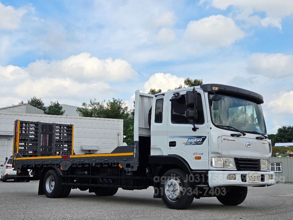 현대 메가트럭4.5톤 6m25초장축 자동사다리 뒤우측면