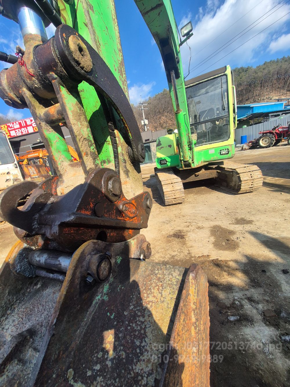 두산 굴삭기 55-V (5.5톤) 뒤우측면