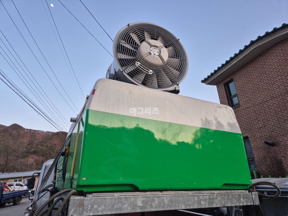 한서 살포기 차량용 광혁 농약5000 뒤우측면