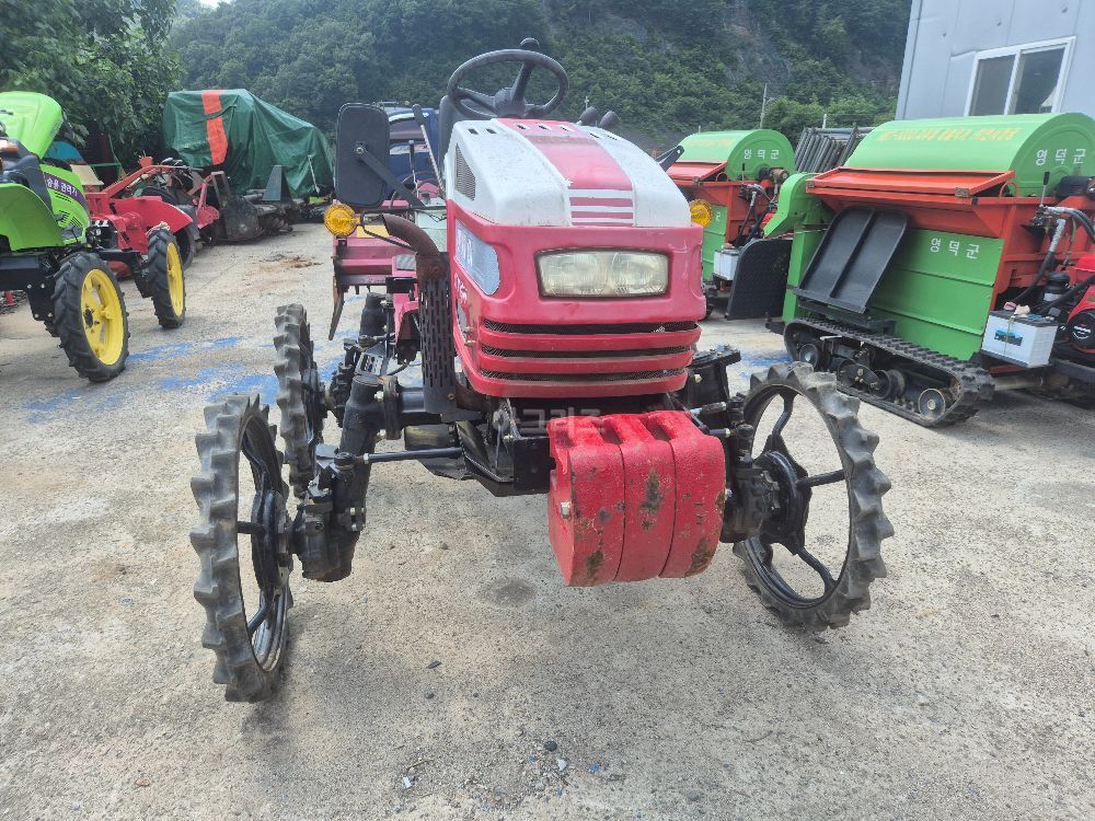 Shibaura Cultivator CFM-1200 (20hp) 뒤우측면