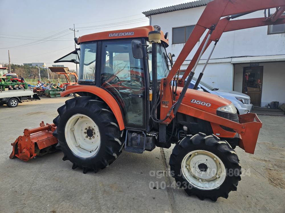 대동 트랙터 D500 (50마력) 측면