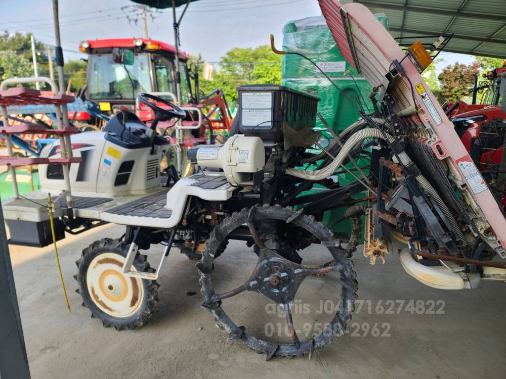 Kukje Rice transplanter RGO-60SDY (6Rows) 뒤우측면