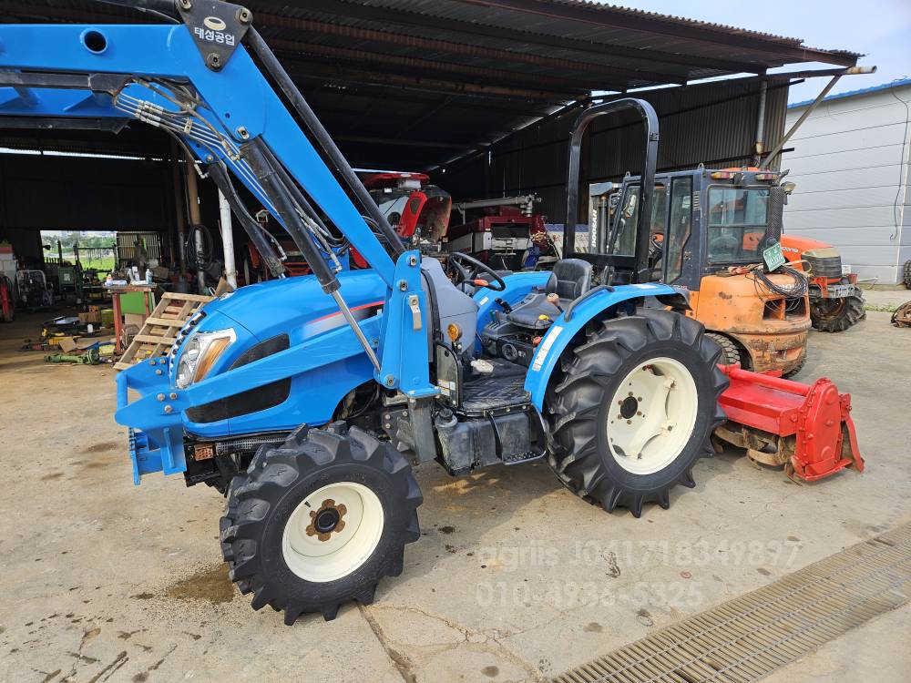 LS Tractor XR4150 (50.7hp) 뒤우측면