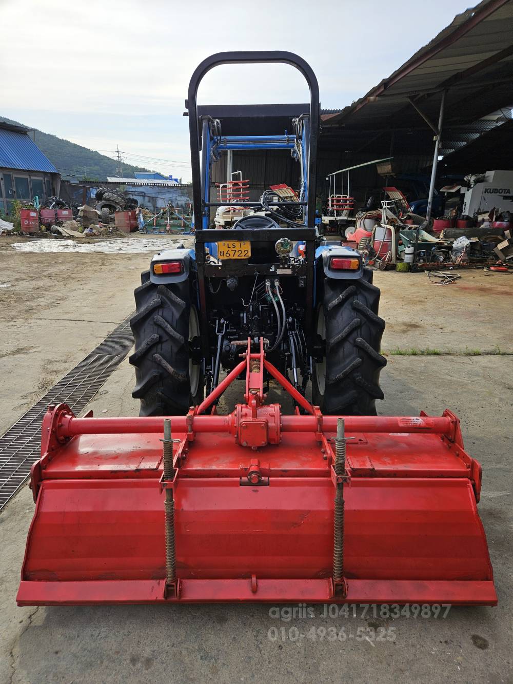 LS Tractor XR4150 (50.7hp) 운전석