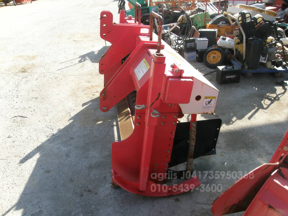  하다털털이양파+고구마+감자수확기1600 하다털털이양파+고구마+감자수확기1600  뒤우측면