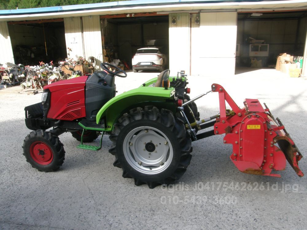 TYM 승용관리기  구보다 경유엔진 K1-C KICU-0009  뒤우측면