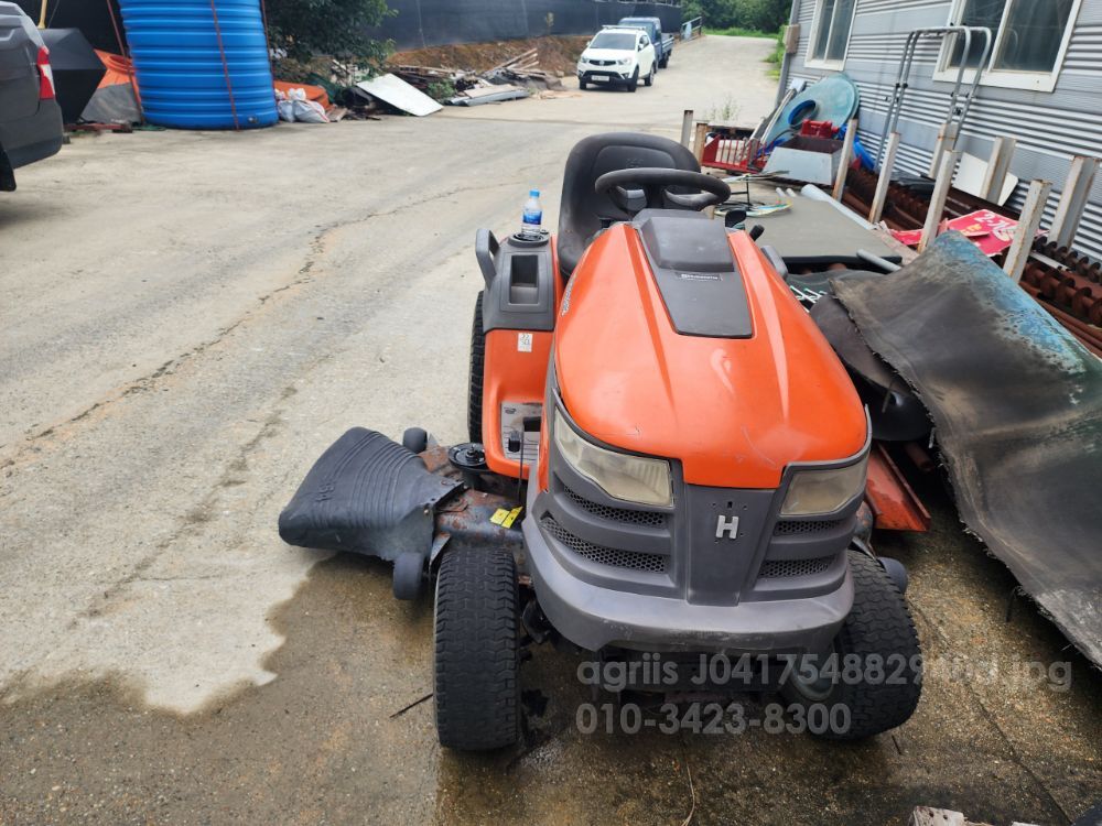 허스크바나 승용제초기 GTM260XPT 뒤우측면