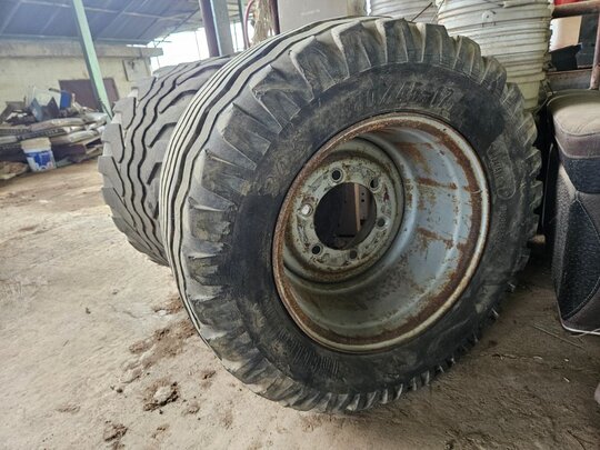  베일러바퀴, 콤프레샤 베일러바퀴 컴프레샤 앞좌측면