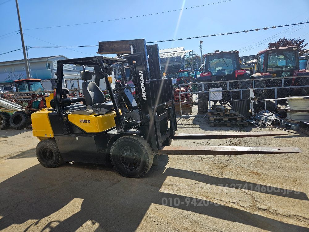 대우 지게차 D35S (3.5톤) 뒤우측면