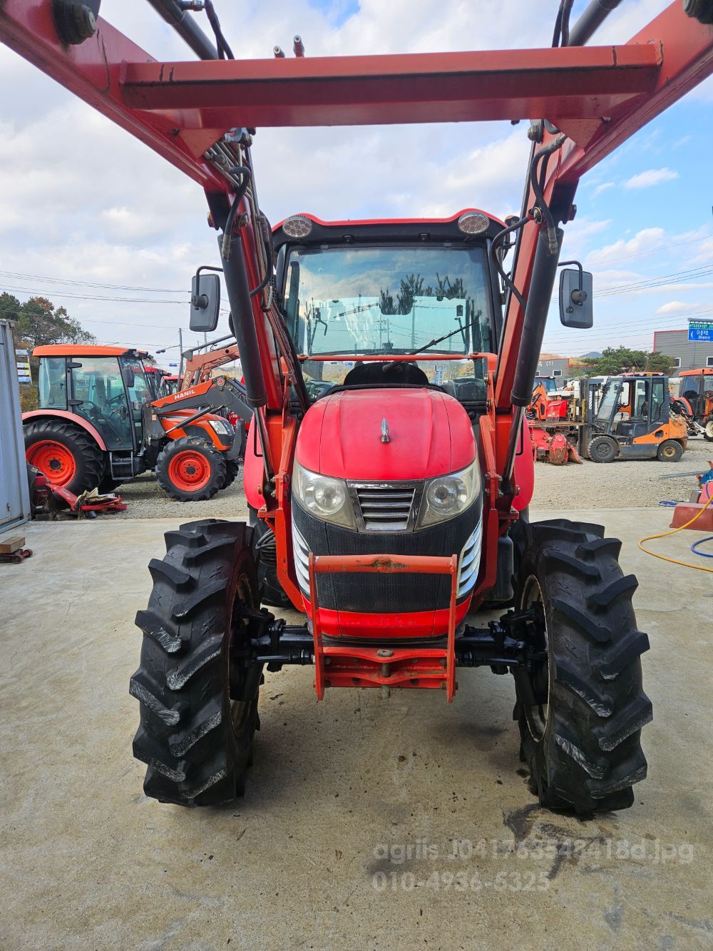 국제 트랙터 LUXEN74 (74마력) 뒤우측면