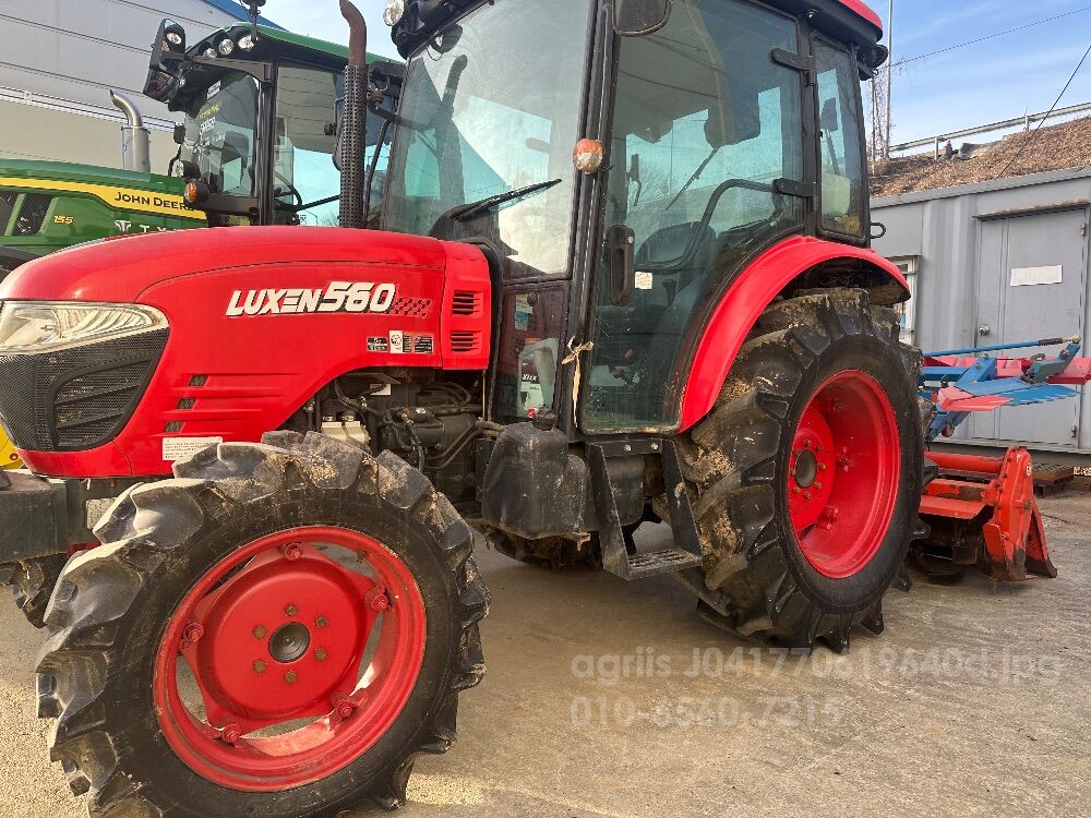 Kukje Tractor LUXEN560 (56hp) 뒤우측면