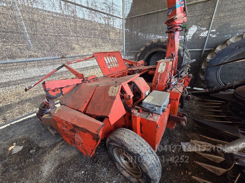  Corn Harvester C3000  뒤우측면