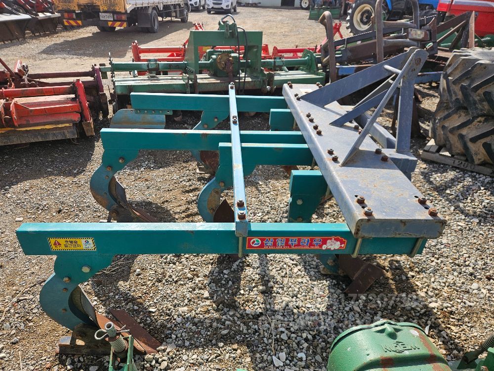 삼일쟁기180 삼일장기180 SM180 뒤우측면