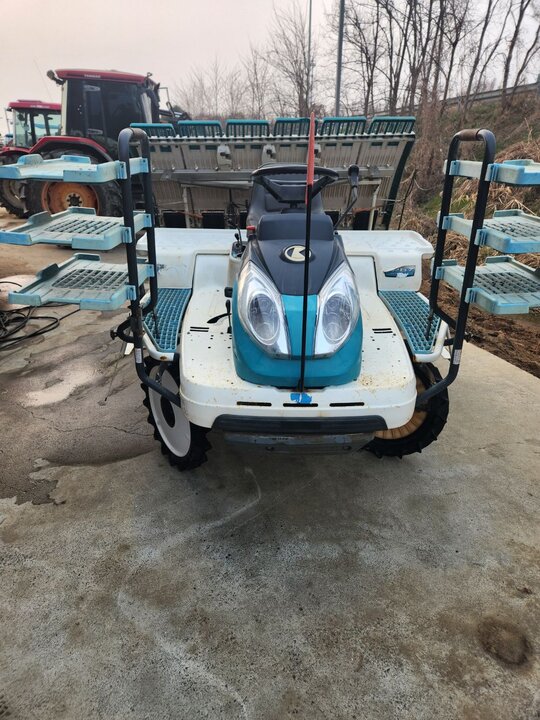 Kubota Rice transplanter WP67 (6Rows)